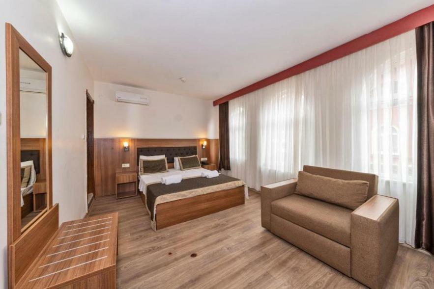 Diamond City Resort Hotel บูยูกเชกเมเช ภายนอก รูปภาพ