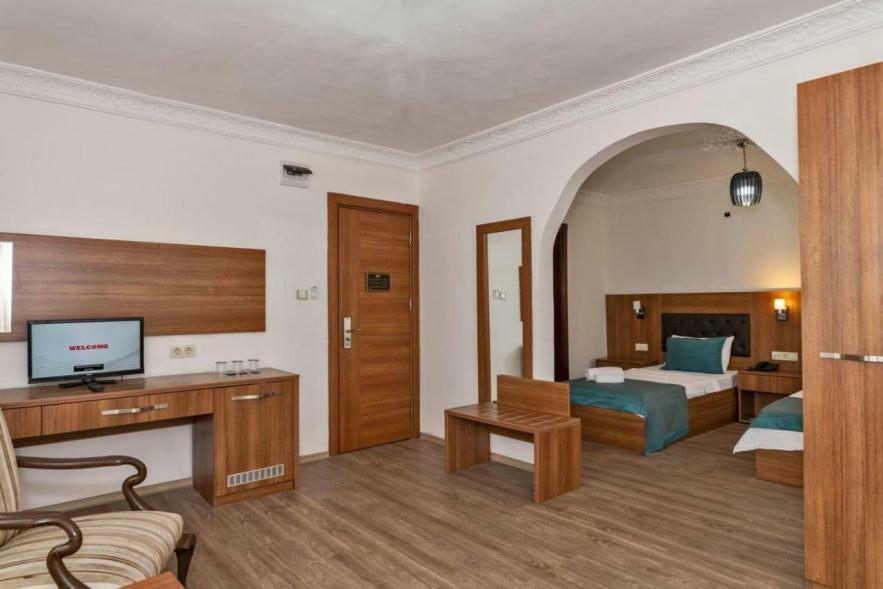 Diamond City Resort Hotel บูยูกเชกเมเช ภายนอก รูปภาพ